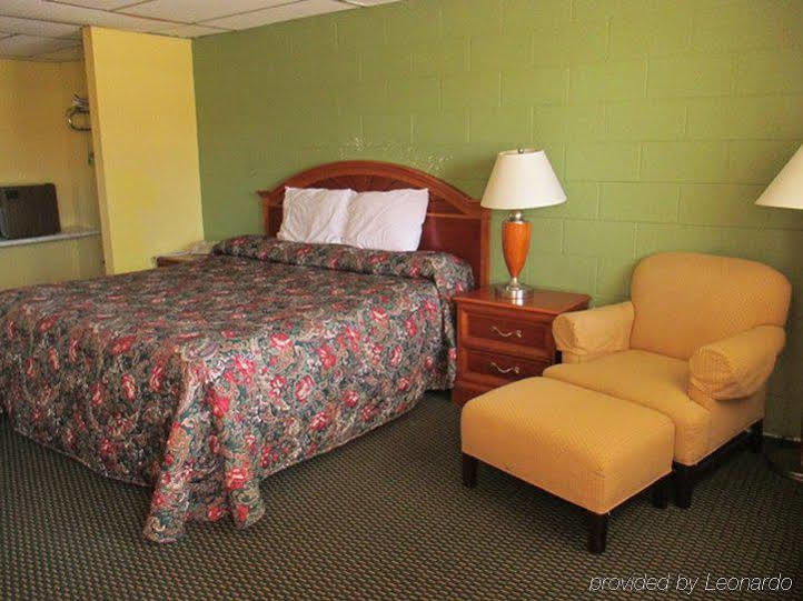 Rodeway Inn Flora Exterior foto